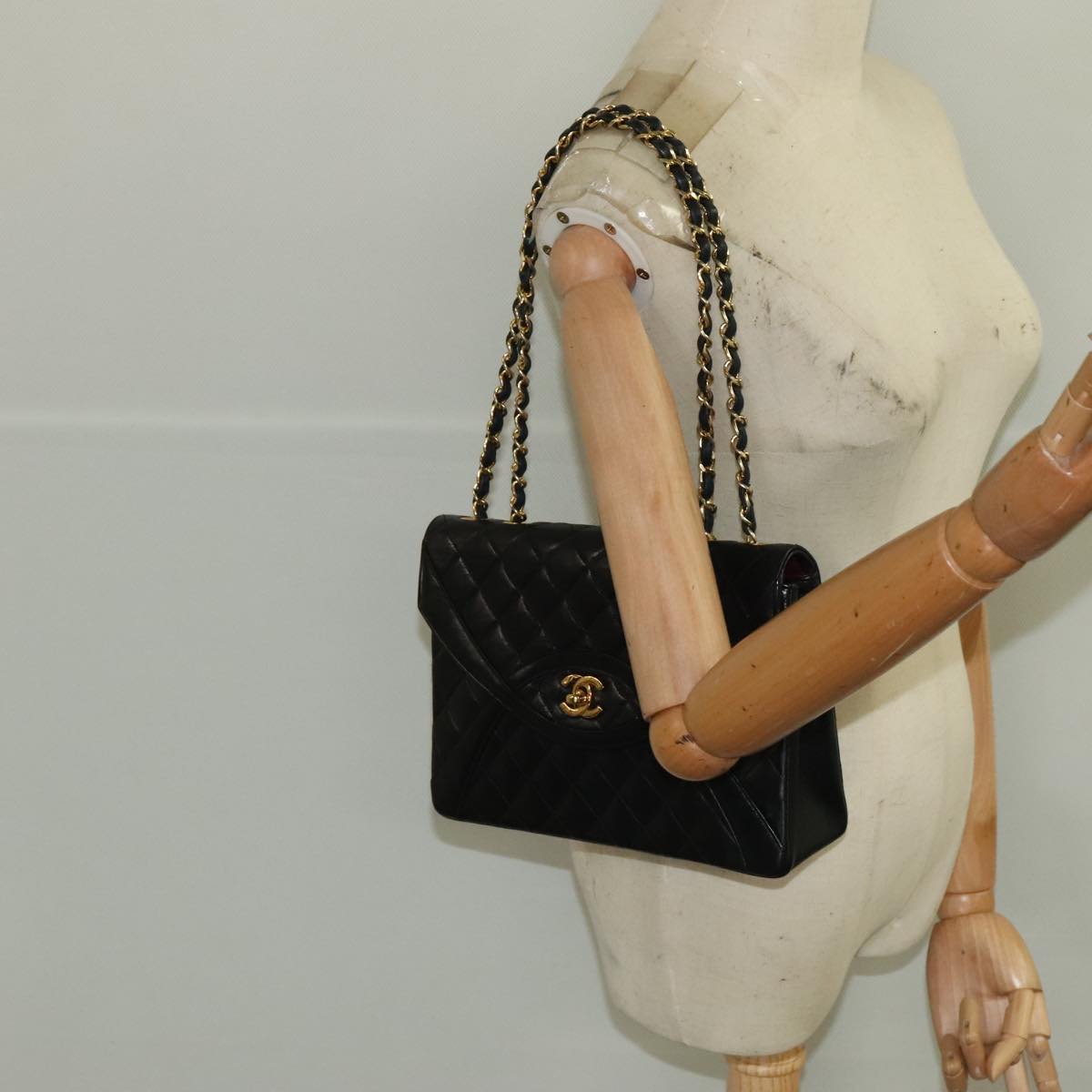 CHANEL Matelasse Chain Hand Bag Lamb Skin Black Gold CC yk15914A