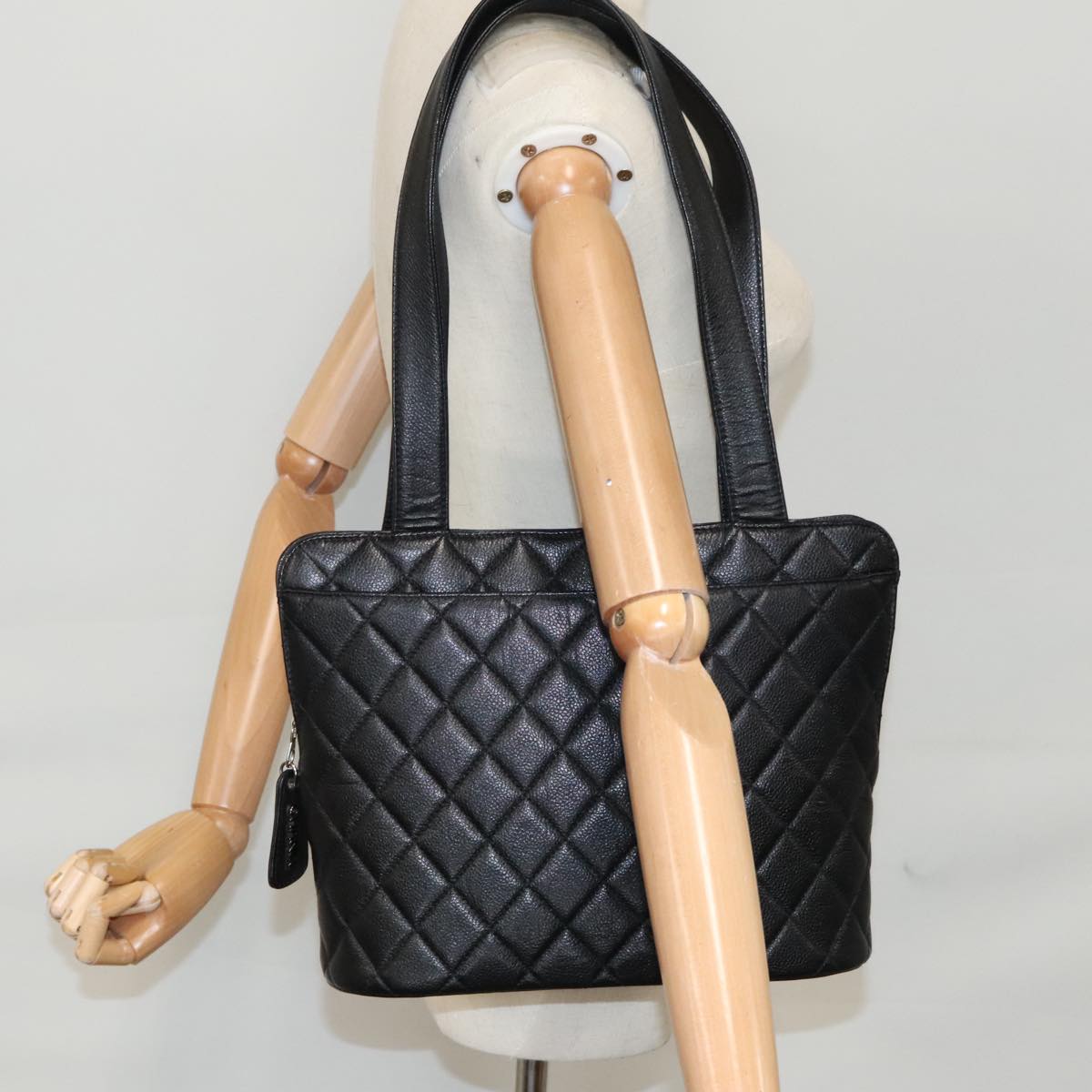 CHANEL Matelasse Tote Bag Caviar Skin Black CC yk15918A