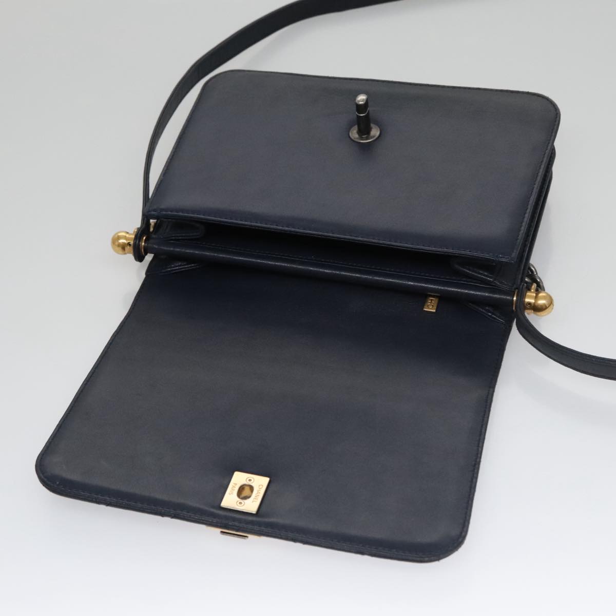 CHANEL Matelasse Turn Lock Chain Hand Bag Leather 2way Navy Gold CC yk16451