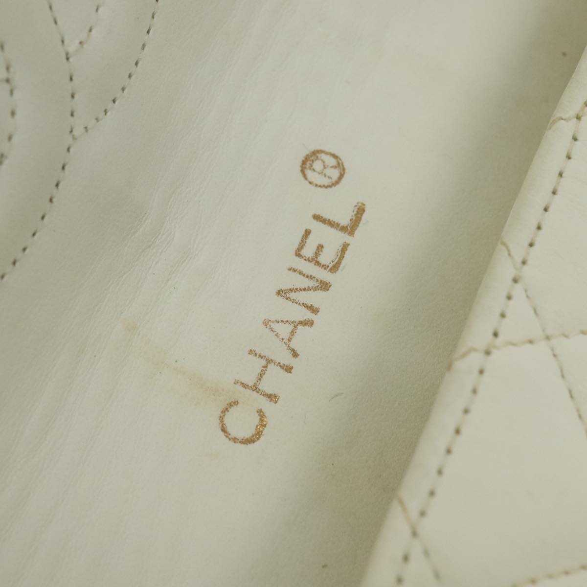 CHANEL Matelasse Chain Shoulder Bag Lamb Skin White Gold CC yk17083
