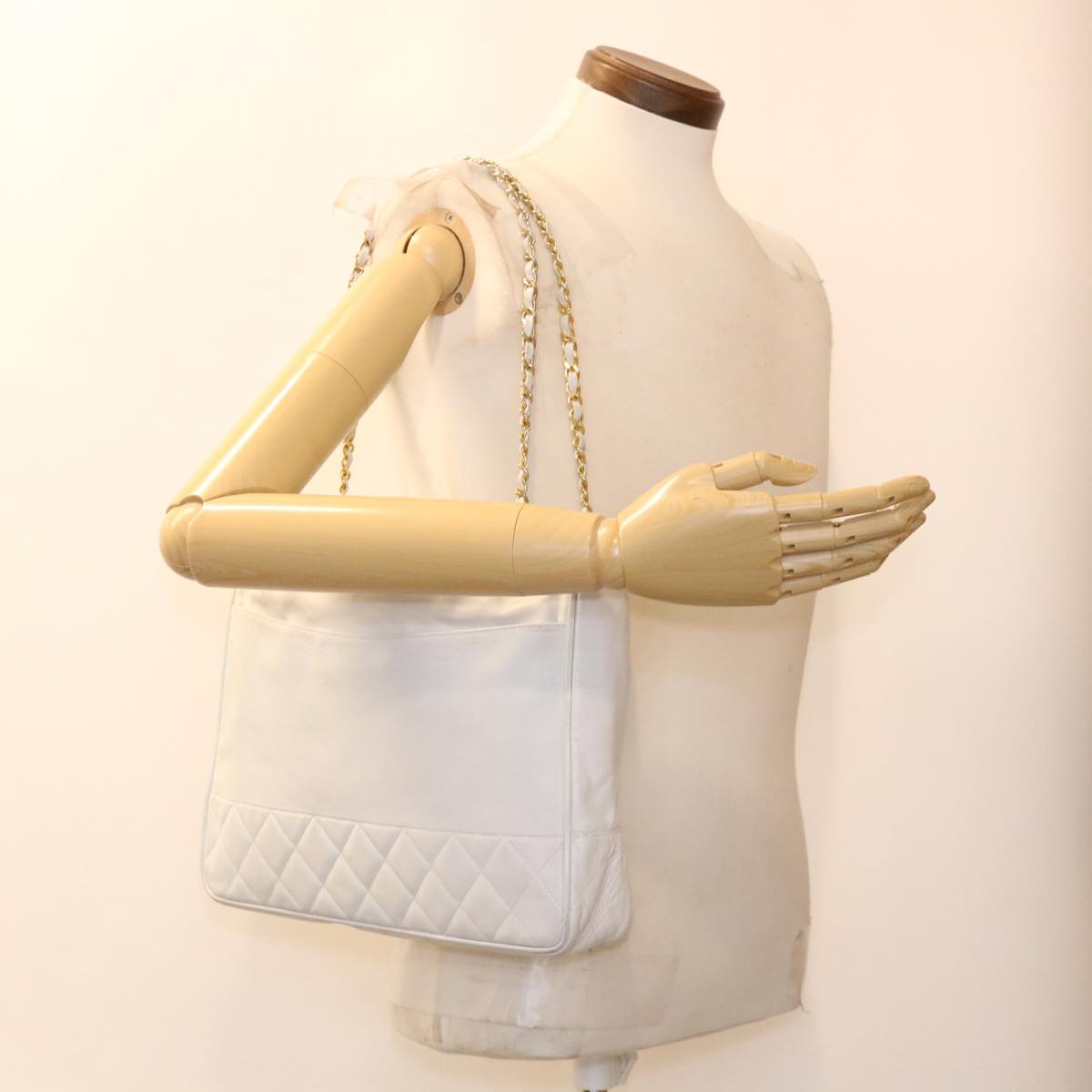 CHANEL Chain Shoulder Bag Lamb Skin White CC yk6254